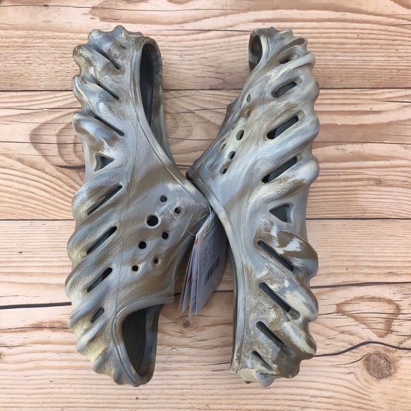 Crocs Echo Marbled Slide - Picture 14 of 16